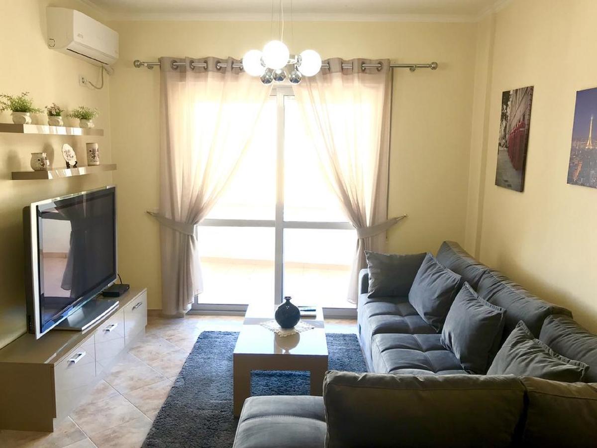 Eka Luxury One-bedroom Apartament